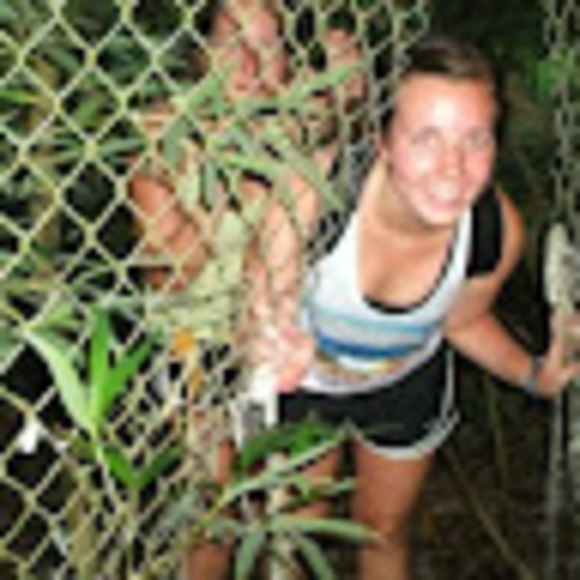 Meet your Posher, Danielle - Picture 1 of 1